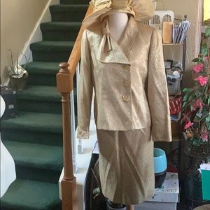 Kasper Gold 2- Pc. Suit!